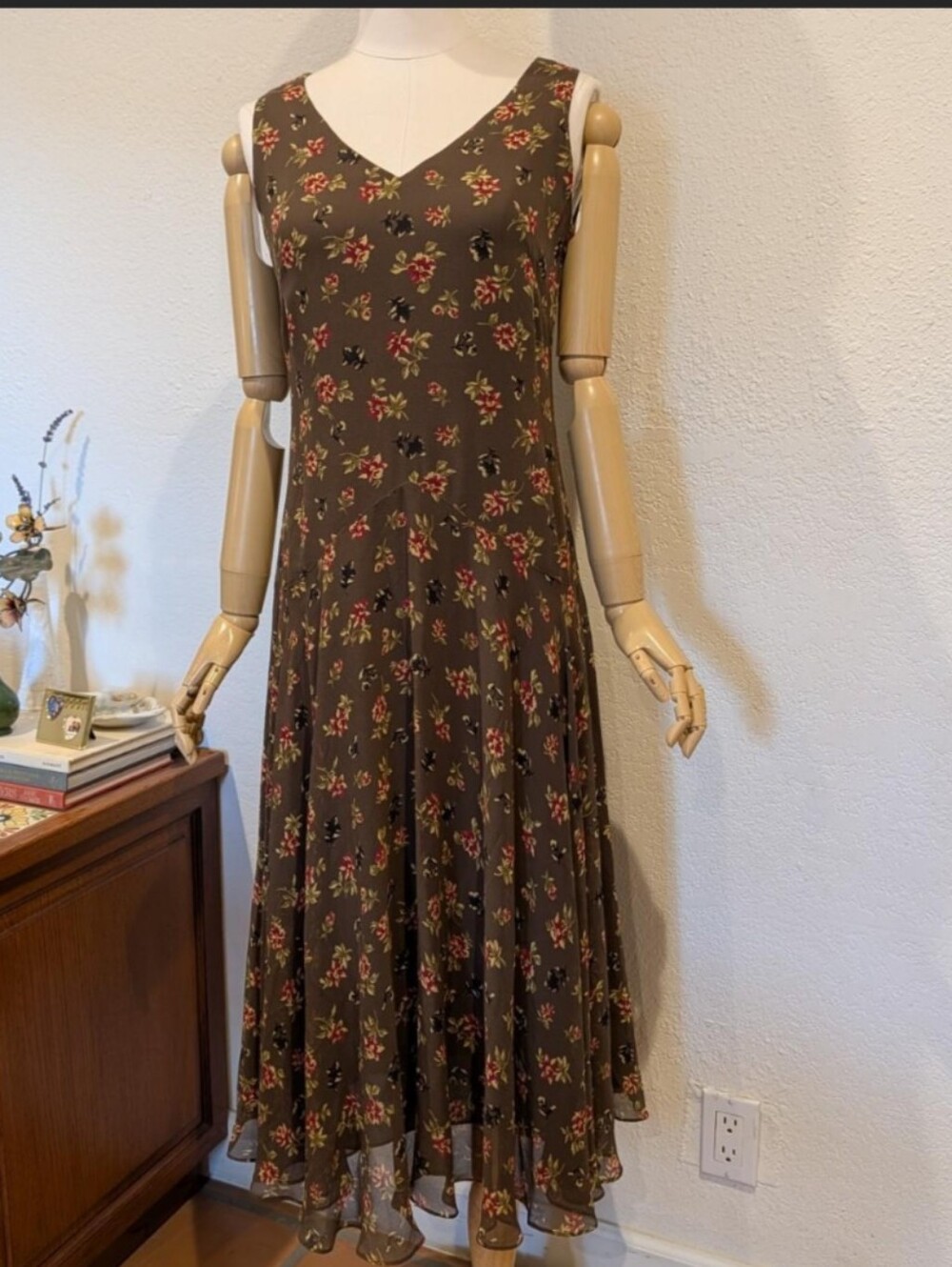 Jones New York Brown Floral V-Neck Midi Dress